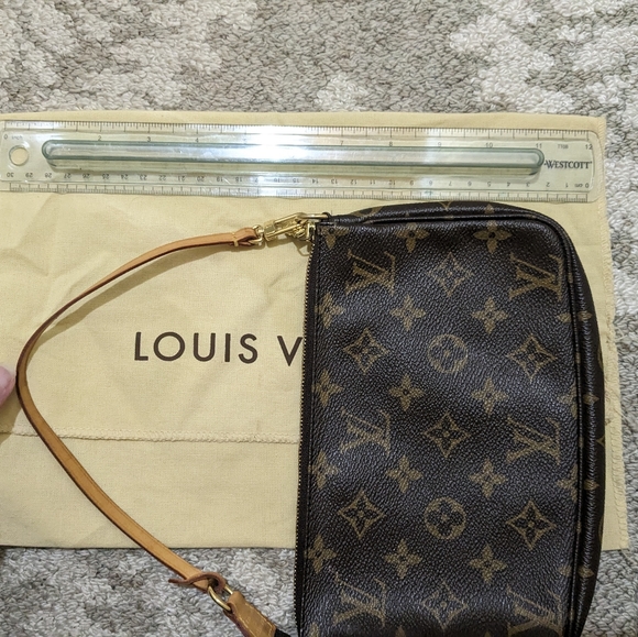 Vintage Petite Monogram - Picture 13 of 16